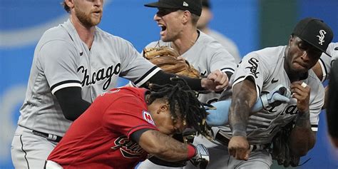 Anderson, Ramírez facing suspensions after fight, 6 ejections in wild White Sox-Guardians brawl
